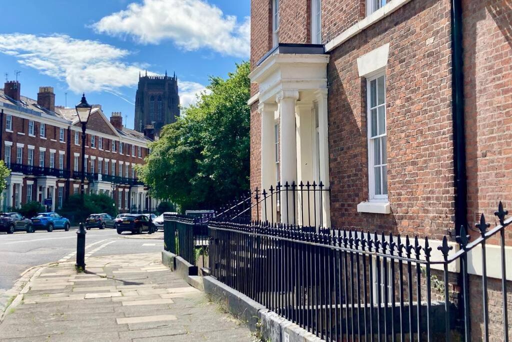 The Quirky Quarter- 2Bedrooms Apartment Liverpool Bagian luar foto