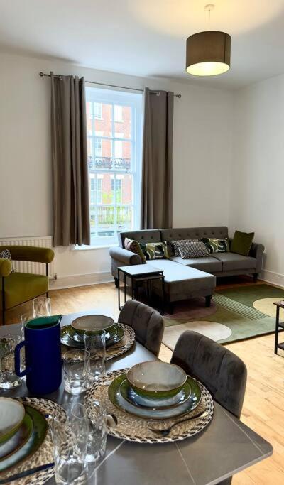 The Quirky Quarter- 2Bedrooms Apartment Liverpool Bagian luar foto